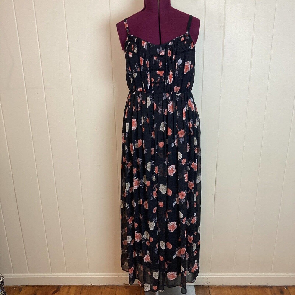 Torrid Long Flowy Pleated Goth Floral Gown 1X Plus Size Casual Summer Sundress